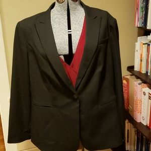 Black fitted lined blazer